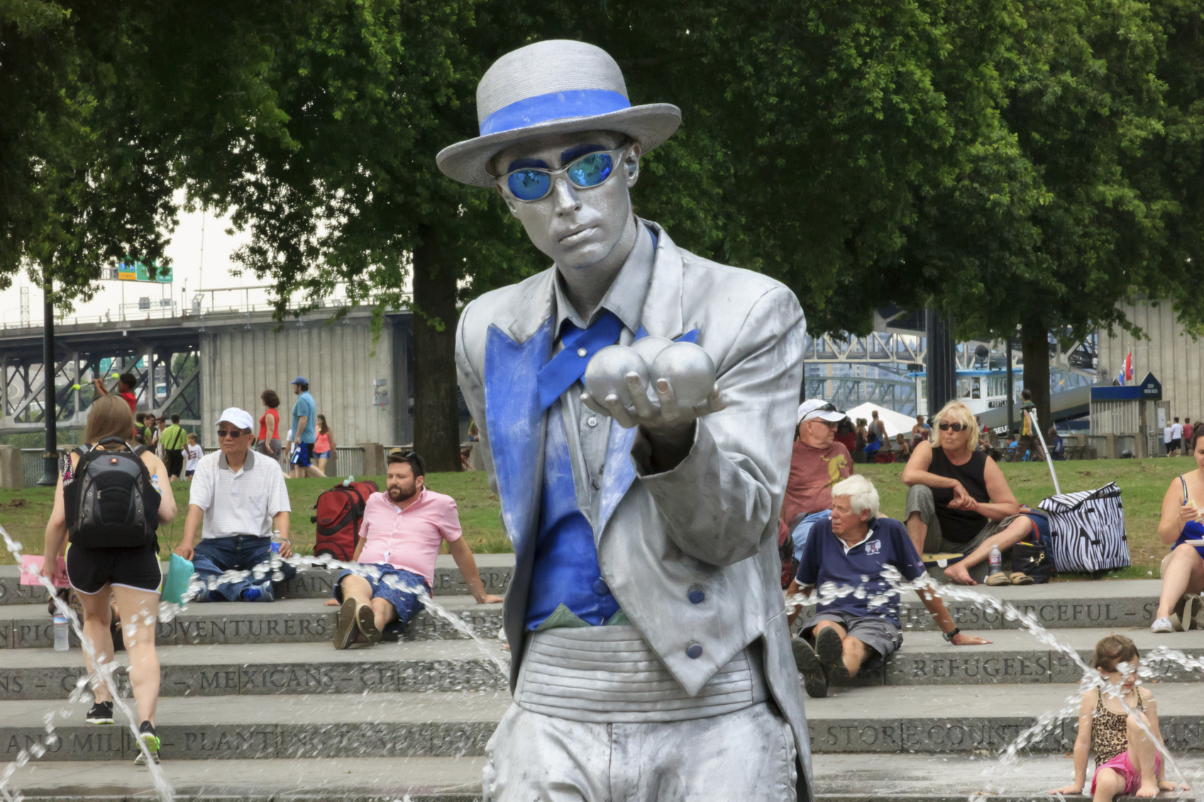 Street Performer at the Portland Saturday Market, Portland, Oreg